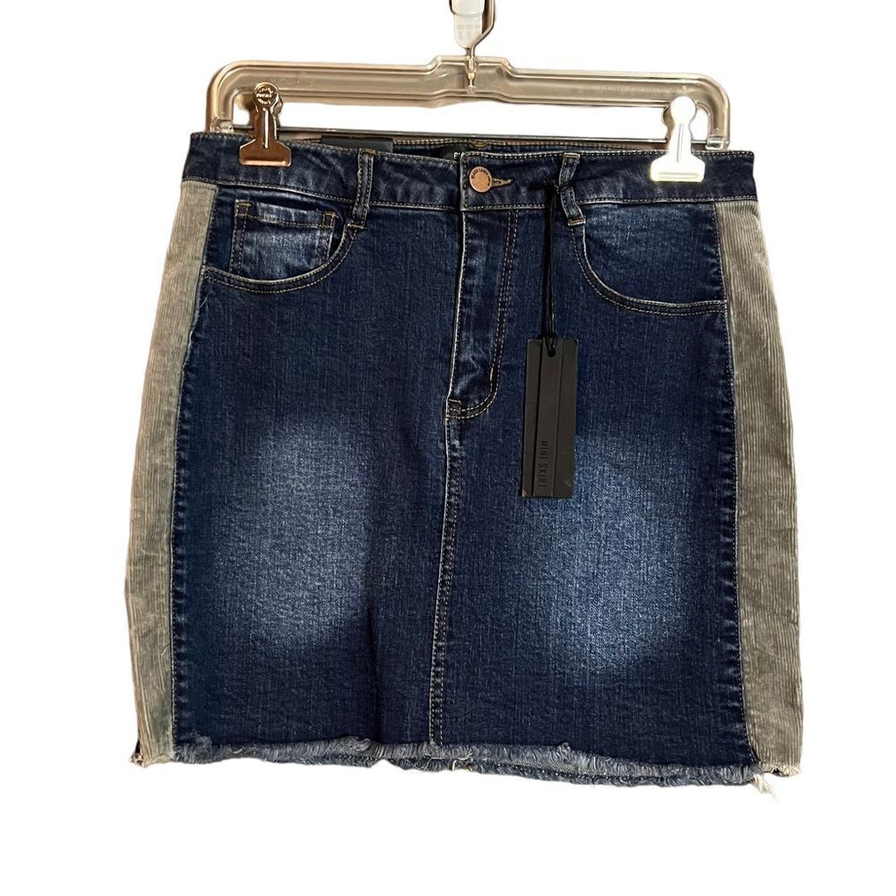 NWT! Black label C’est toi denim skirt